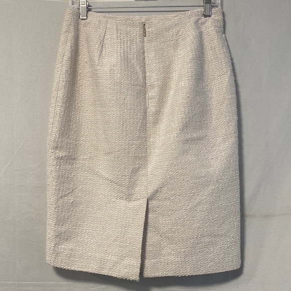 💥3/$40💥Karl Lagerfeld Ivory Tweed Skirt Size 6 - Picture 4 of 7